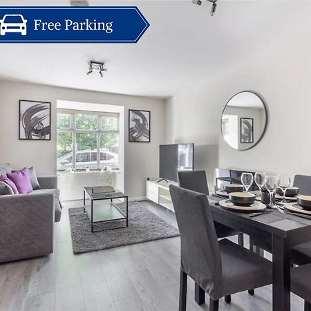 Lovely 2Bed Apt In Redditch, Free Wi-Fi & Parking Екстер'єр фото